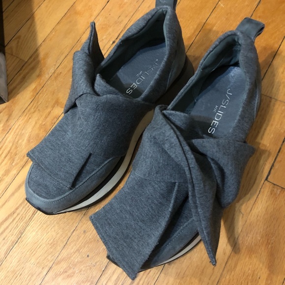 J slides shoes - Picture 3 of 6